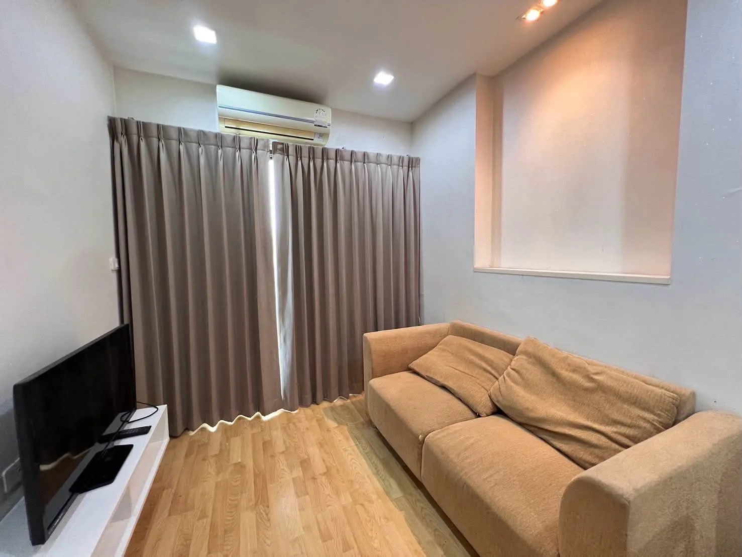 ให้เช่า Casa Condo Asoke-Dindaeng อโศก-ดินแดง ใกล้ MRT พระราม 9 1 ห้องนอน ราคา 12,000 บาท/เดือน