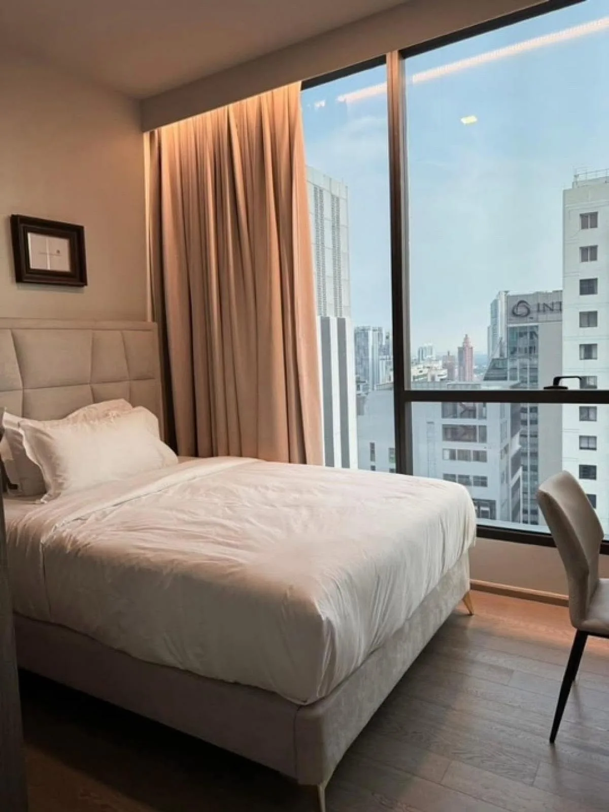 ให้เช่า เซอเลส อโศก (Celes Asoke) อโศก–สุขุมวิท ใกล้ BTS อโศก และ MRT สุขุมวิท 3 ห้องนอน ราคา 210,000 บาท/เดือน