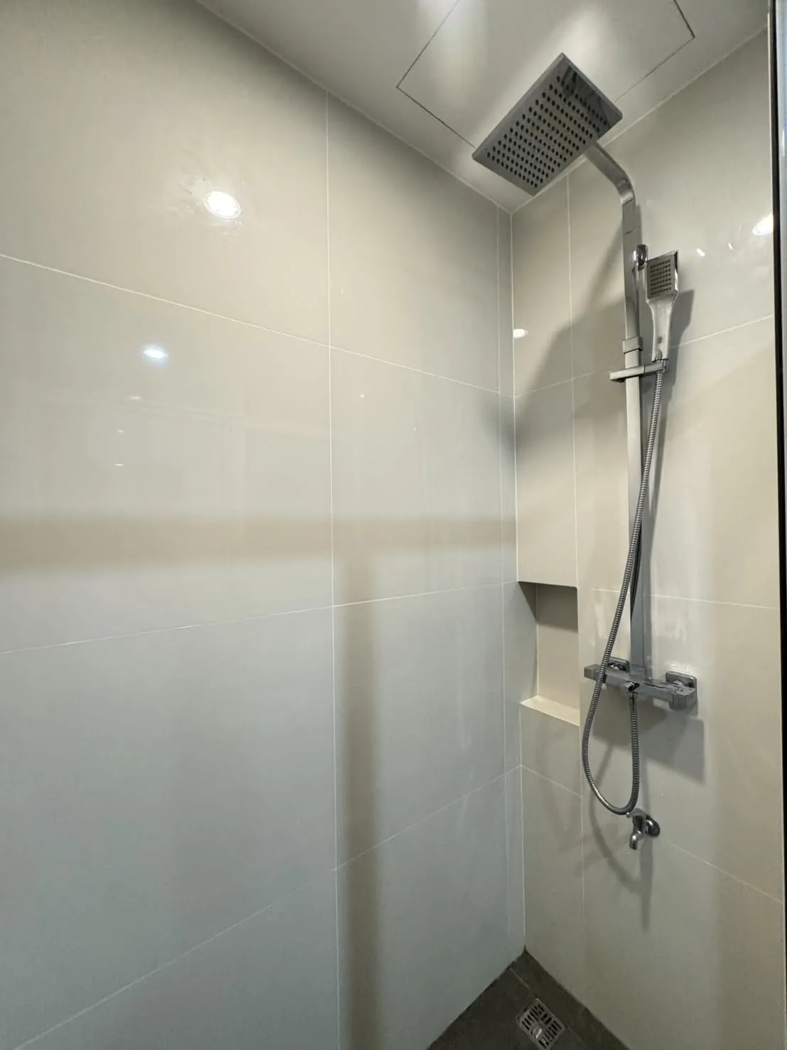 ให้เช่า เจดับบลิว สเตชั่น แอท รามอินทรา รามอินทรา–มีนบุรี ใกล้ MRT เศรษฐบุตรบำเพ็ญ 1 ห้องนอน ราคา 11,150 บาท/เดือน