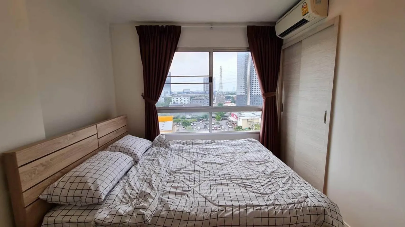ให้เช่าคอนโด Lumpini Place Srinakarin Huamak ใกล้ Airport Rail Link หัวหมาก