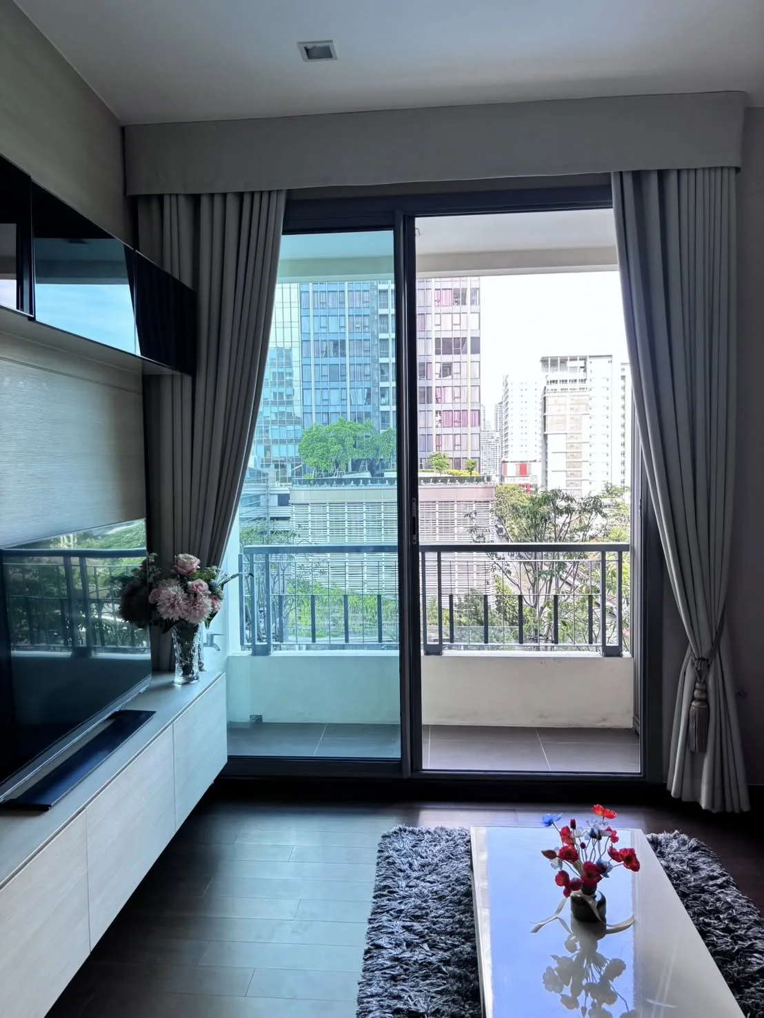 ให้เช่า Q Asoke อโศก–เพชรบุรี ใกล้ MRT เพชรบุรี 1 ห้องนอน ราคา 28,000 บาท/เดือน