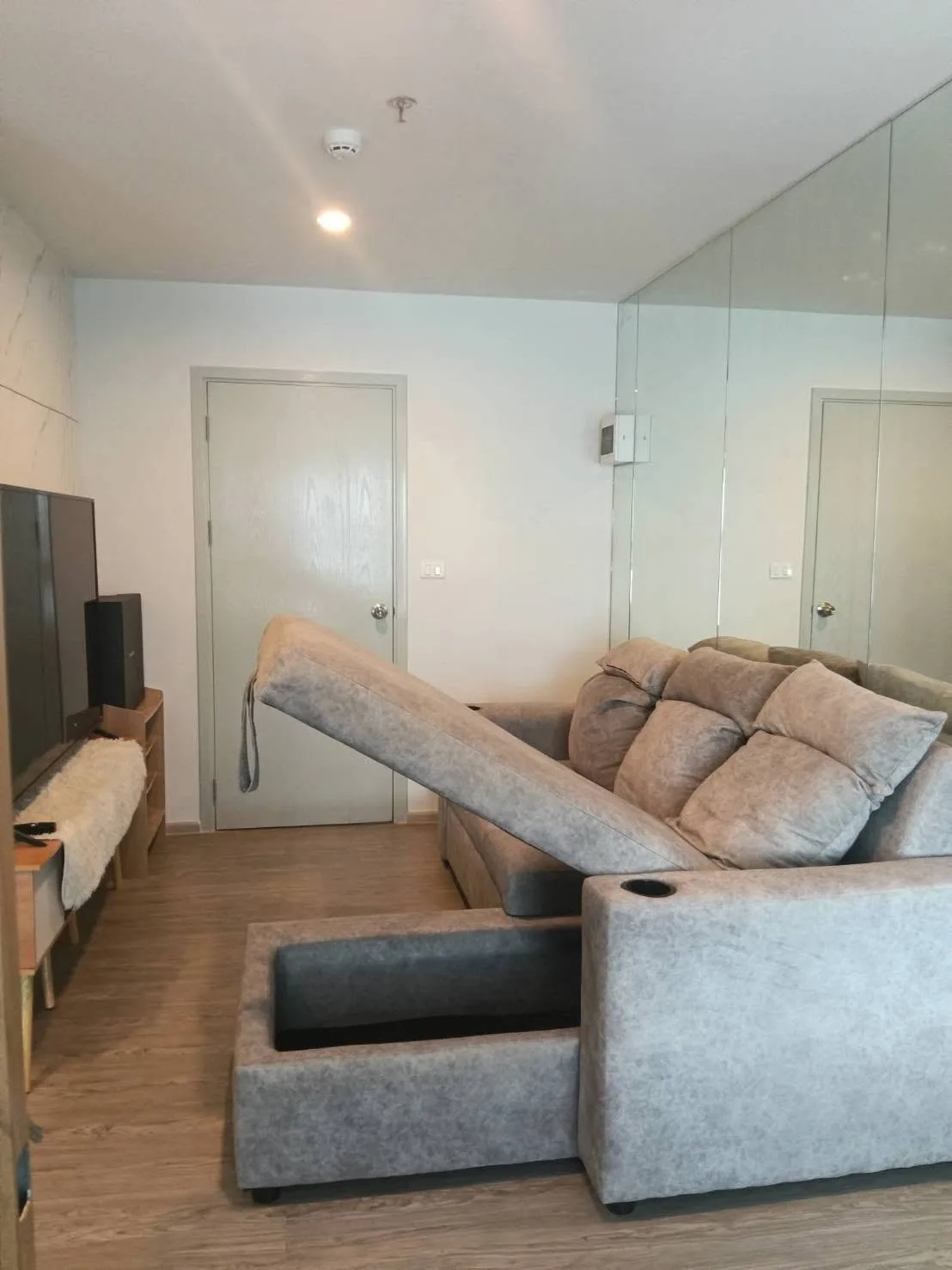 ให้เช่าคอนโด Regent Home Bangna ชั้น 17 ใกล้ BTS บางนา 350 เมตร