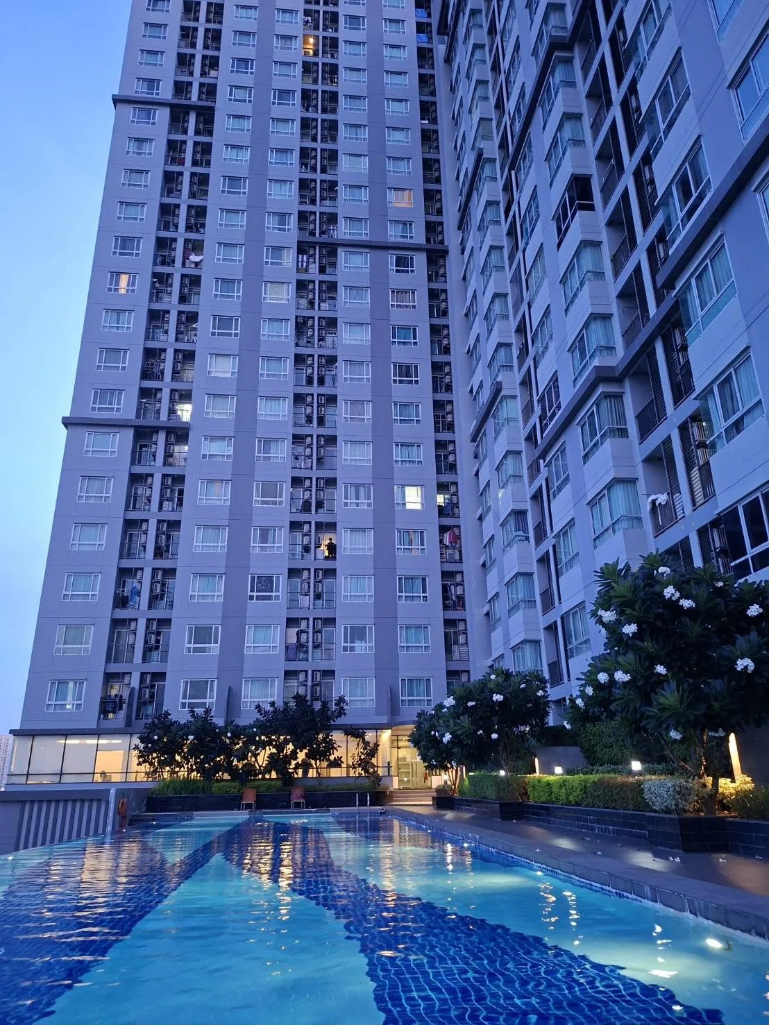 ให้เช่า เดอะ เพรสซิเดนท์ สาทร–ราชพฤกษ์ 3 ทำเลบางหว้า ใกล้สถานีบางหว้า 1 ห้องนอน ราคา 10,000 บาท/เดือน