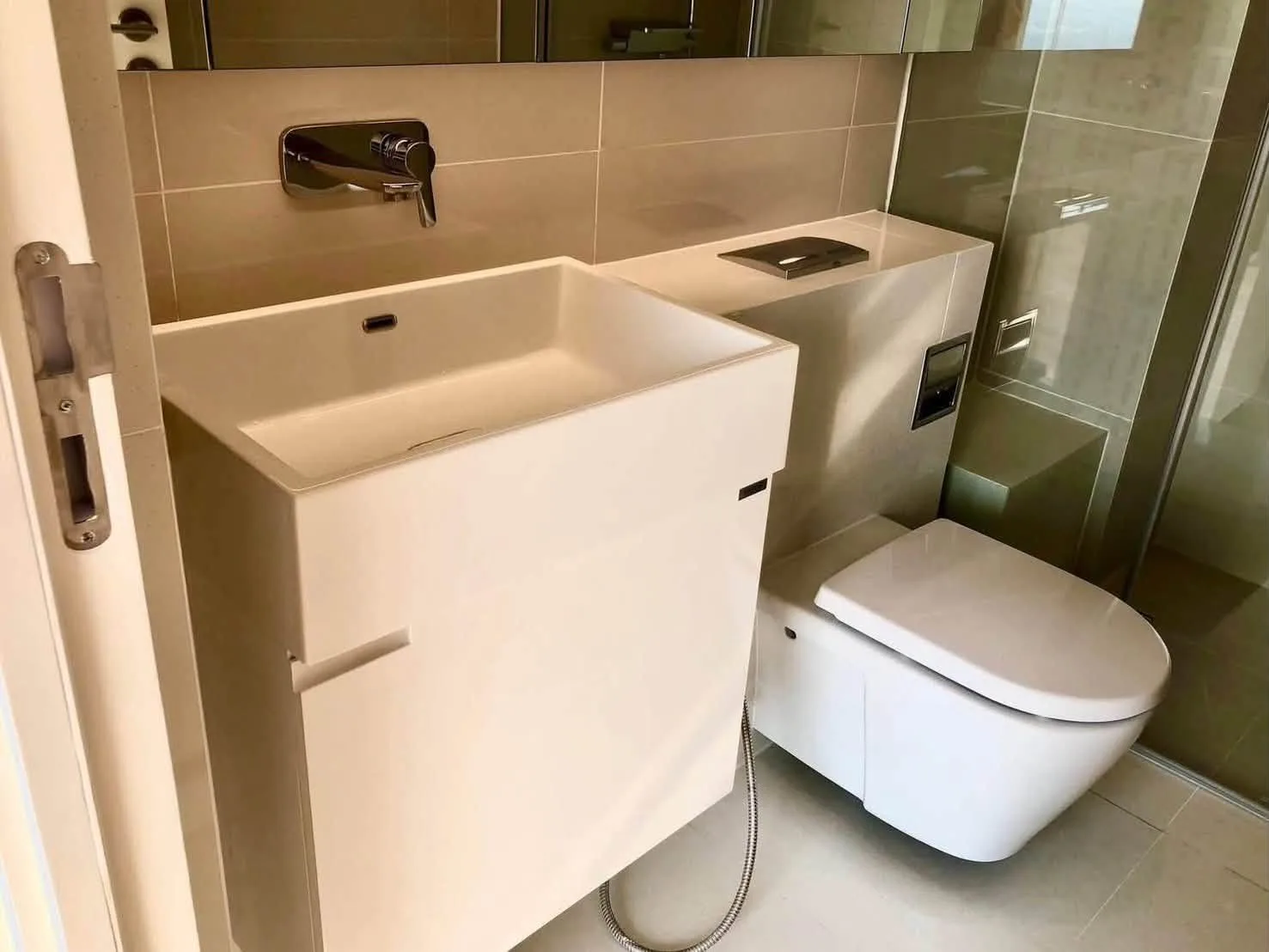 ให้เช่า The Saint Residences ห้องรีโนเวทใหม่ วิวสวน ใกล้ MRT พหลโยธิน
