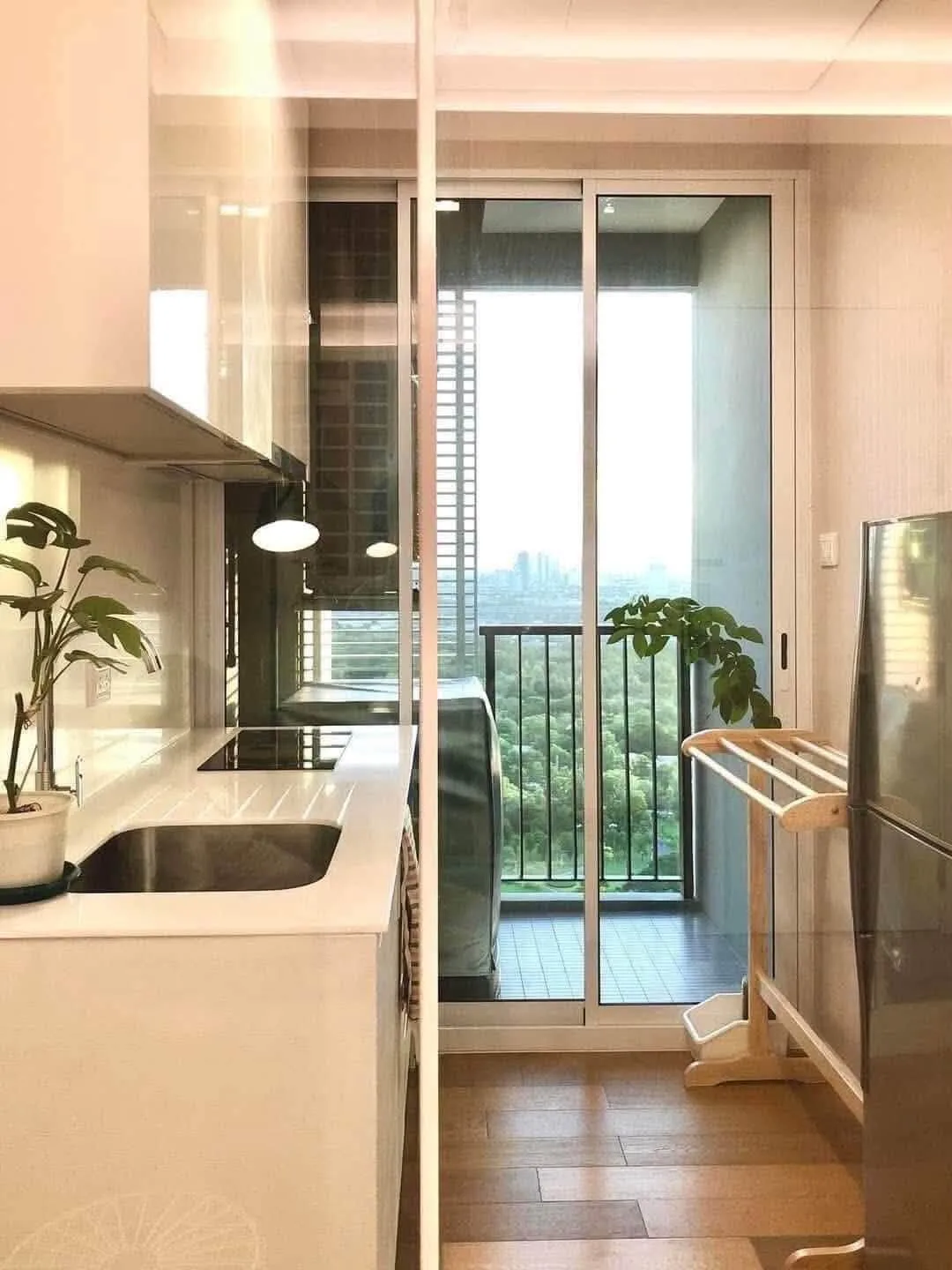 ให้เช่า The Saint Residences ห้องรีโนเวทใหม่ วิวสวน ใกล้ MRT พหลโยธิน